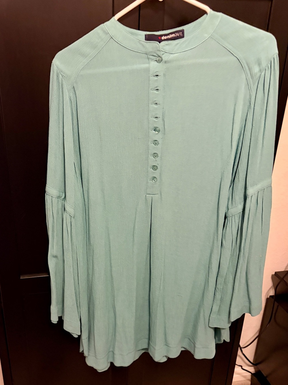 Denim 24/7 Mint Green Henley Long Bell Sleeve Tunic Blouse Plus Size  18W NWOT